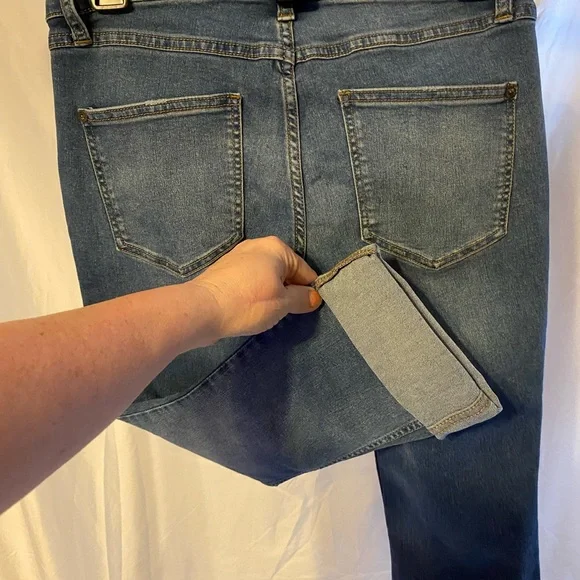 EUC Natural Reflections denim jeans. Size 12P. - Picture 2 of 11